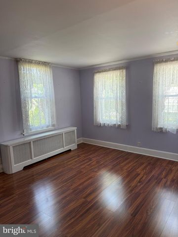 623 KNOLL AVE, Penndel, PA 19047