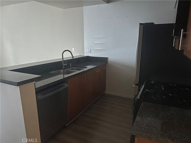 2864 Sunset Place 205, Los Angeles, CA 90005