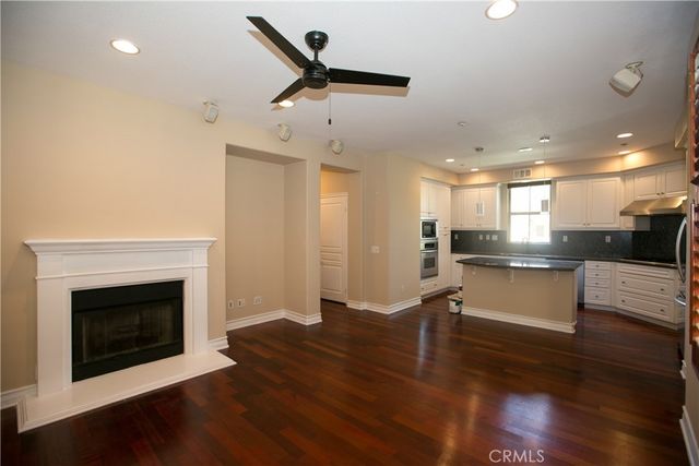 129 Chantilly, Irvine, CA 92620