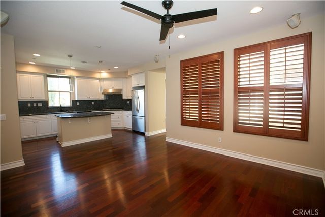 129 Chantilly, Irvine, CA 92620