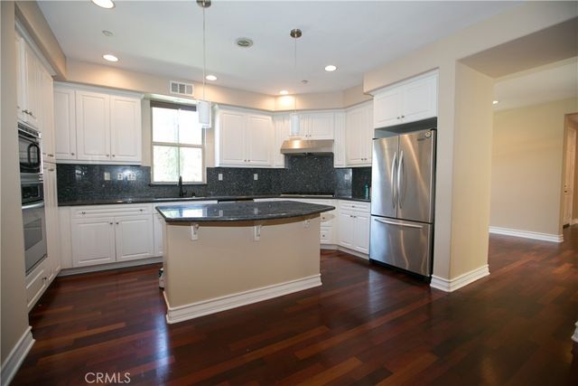129 Chantilly, Irvine, CA 92620