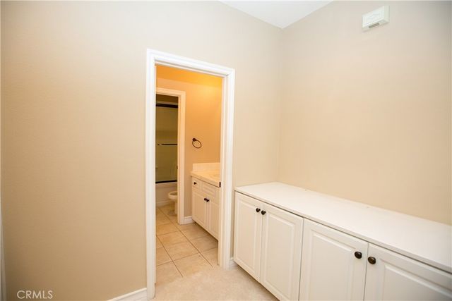 129 Chantilly, Irvine, CA 92620