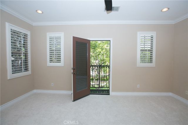 129 Chantilly, Irvine, CA 92620