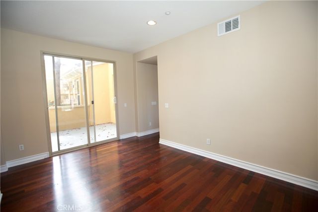 129 Chantilly, Irvine, CA 92620