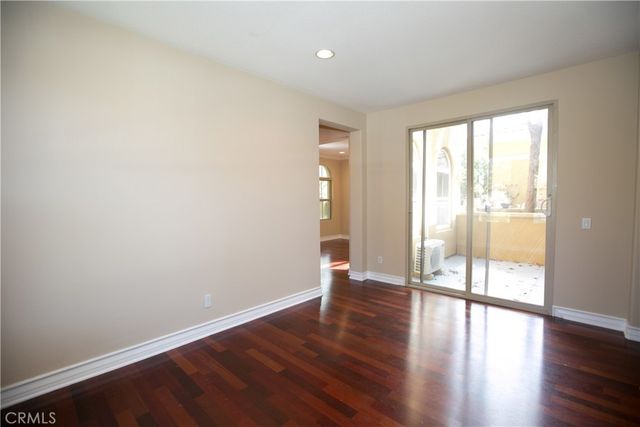 129 Chantilly, Irvine, CA 92620