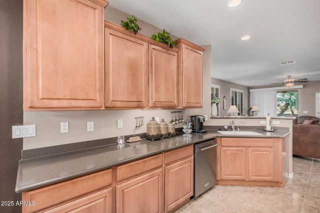 29873 N GECKO Trail, San Tan Valley, AZ 85143