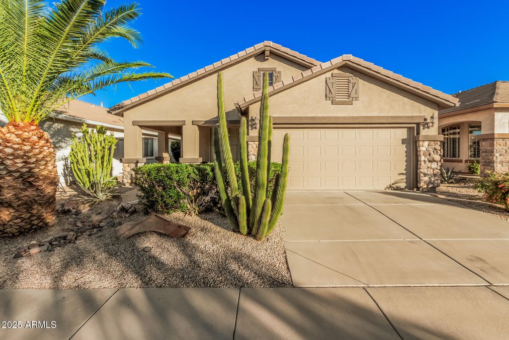 29873 N GECKO Trail, San Tan Valley, AZ 85143