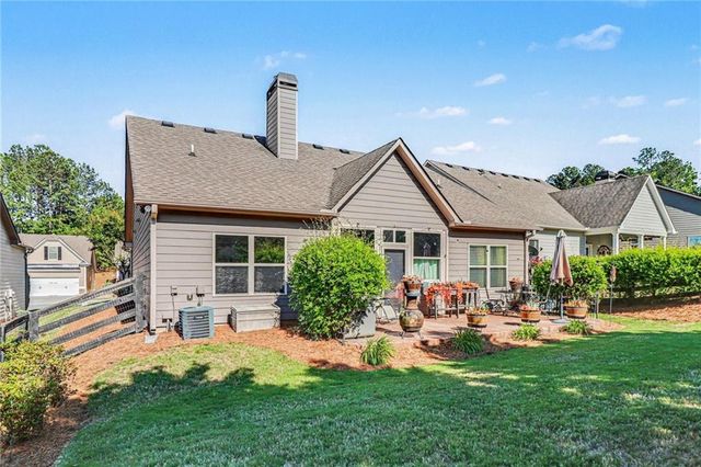 194 Hawthorne Ridge Circle, Dallas, GA 30132