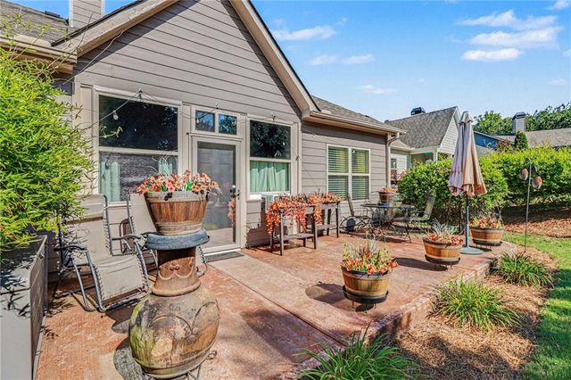 194 Hawthorne Ridge Circle, Dallas, GA 30132