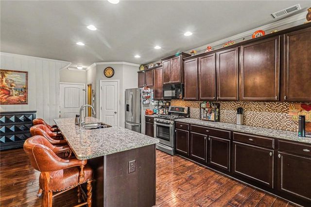 194 Hawthorne Ridge Circle, Dallas, GA 30132