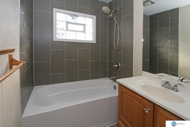 848 S 44th Street, Lincoln, NE 68510