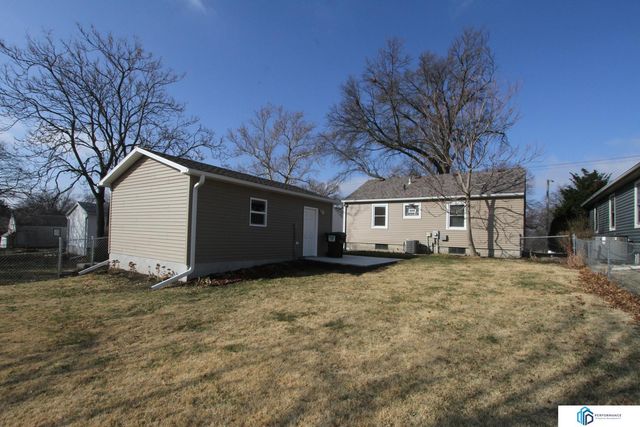 848 S 44th Street, Lincoln, NE 68510