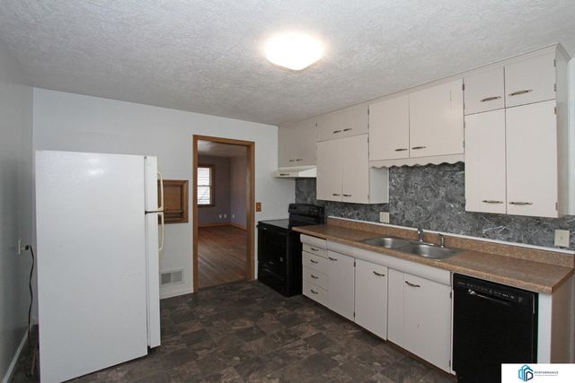 848 S 44th Street, Lincoln, NE 68510