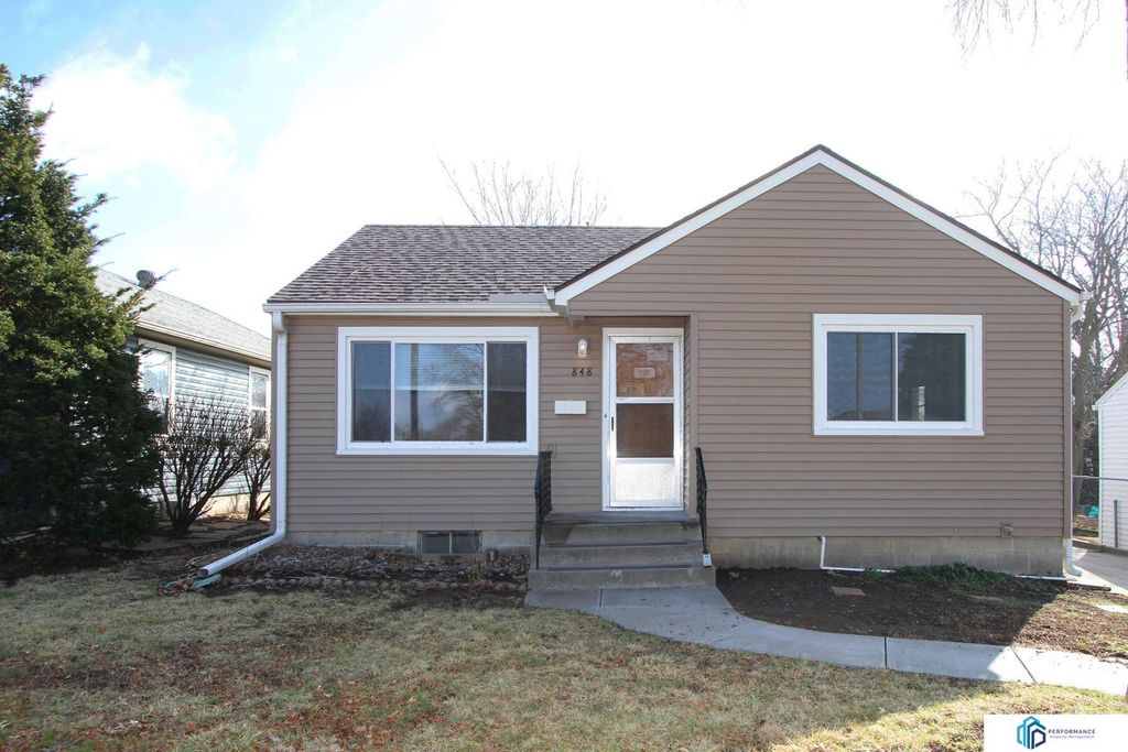 848 S 44th Street, Lincoln, NE 68510