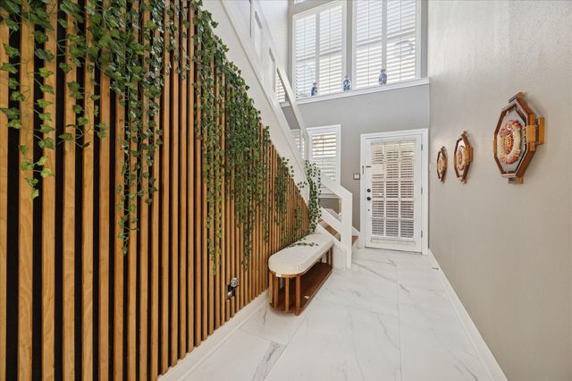 1524 Nantucket Drive F, Houston, TX 77057