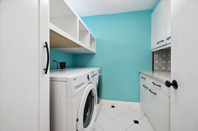 1524 Nantucket Drive F, Houston, TX 77057