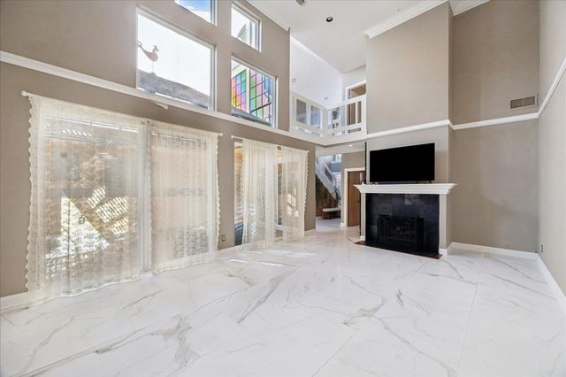 1524 Nantucket Drive F, Houston, TX 77057