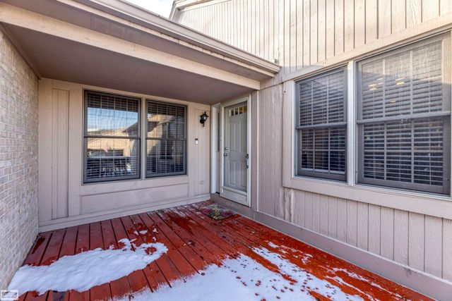 23596 Suttons Bay Drive, Clinton Township, MI 48036