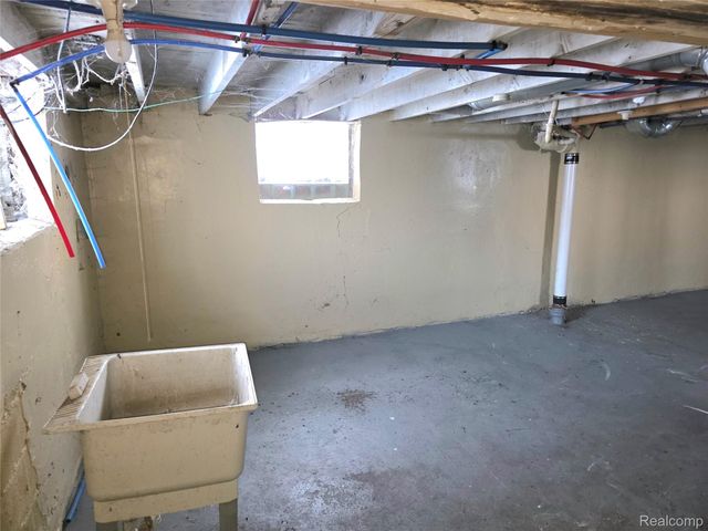 15786 Cruse Street, Detroit, MI 48227