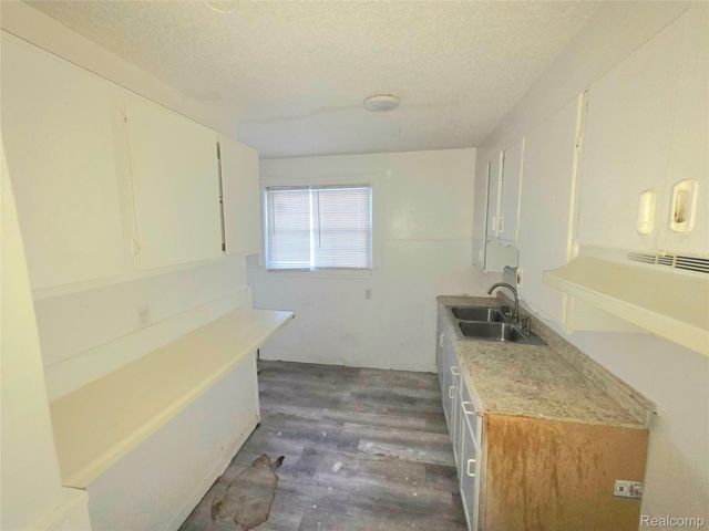 15786 Cruse Street, Detroit, MI 48227