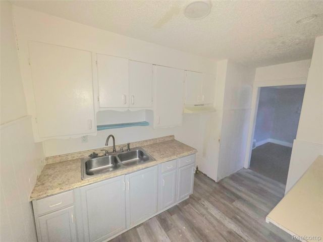 15786 Cruse Street, Detroit, MI 48227