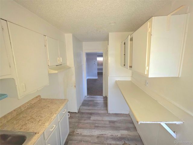 15786 Cruse Street, Detroit, MI 48227