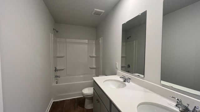 300 Bluebell Way, Moncks Corner, SC 29461