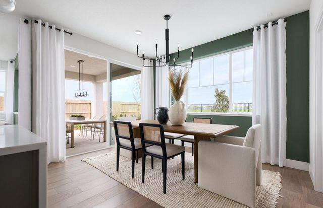 880 Sun Pillar Ct, Roseville, CA 95747