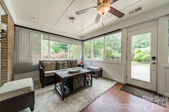5522 Sharon Road, Charlotte, NC 28210