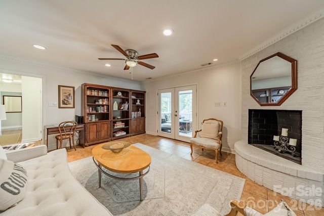 5522 Sharon Road, Charlotte, NC 28210