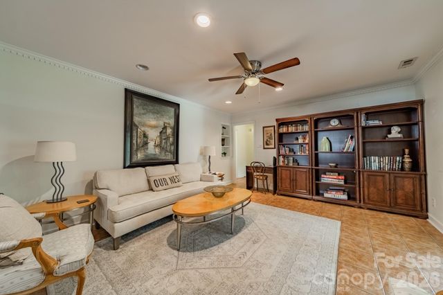 5522 Sharon Road, Charlotte, NC 28210