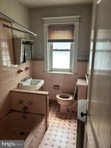 207 ELLIS AVE, Trenton, NJ 08638