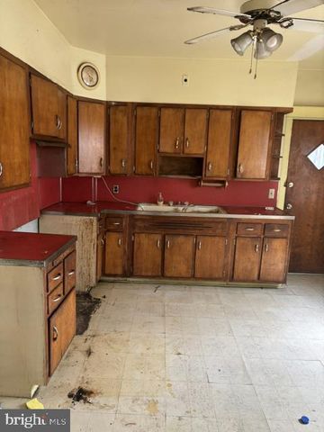 207 ELLIS AVE, Trenton, NJ 08638