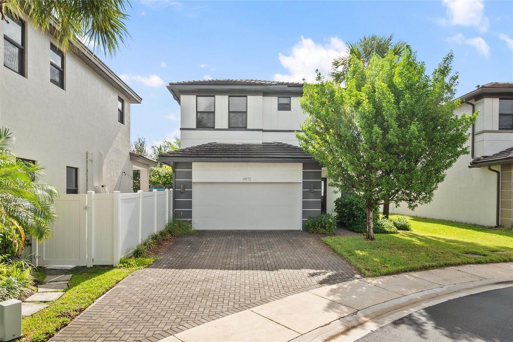 4972 Whispering Way, Dania Beach, FL 33312