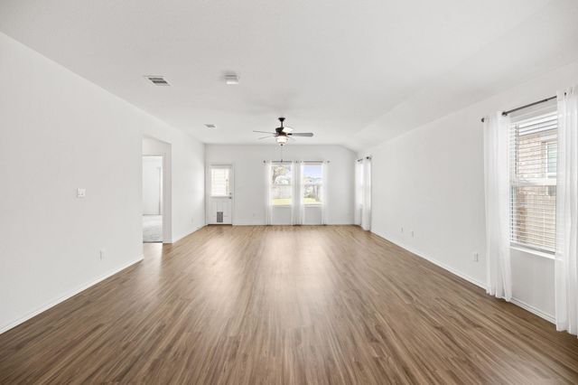127 George Kimble CV, Bastrop, TX 78602