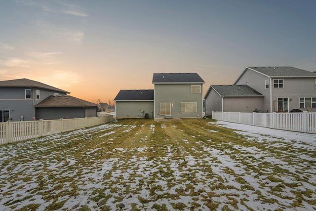 218 Milky Way, Madison, WI 53718