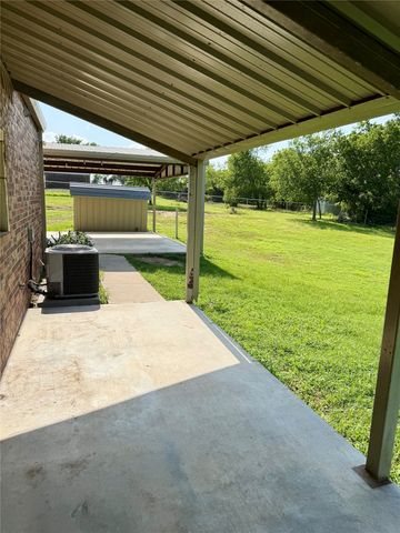 340 Lynch Bend Road, Springtown, TX 76082