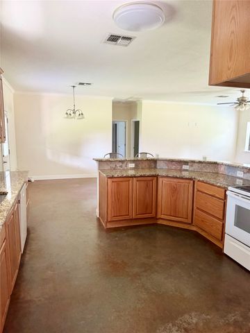 340 Lynch Bend Road, Springtown, TX 76082