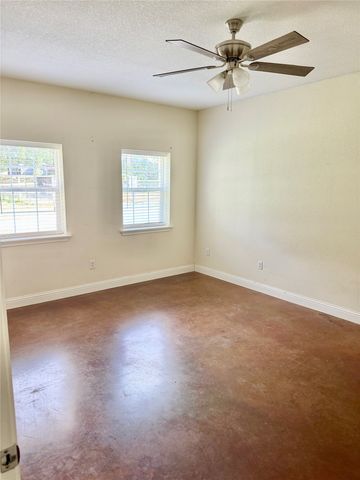 340 Lynch Bend Road, Springtown, TX 76082