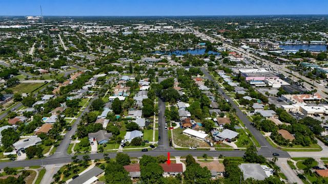 1515 CRESCENT Drive, Lake Park, FL 33403