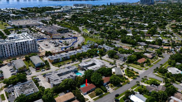 1515 CRESCENT Drive, Lake Park, FL 33403