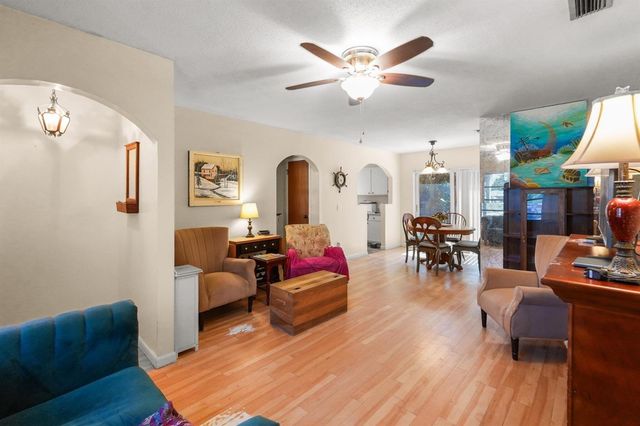 1515 CRESCENT Drive, Lake Park, FL 33403