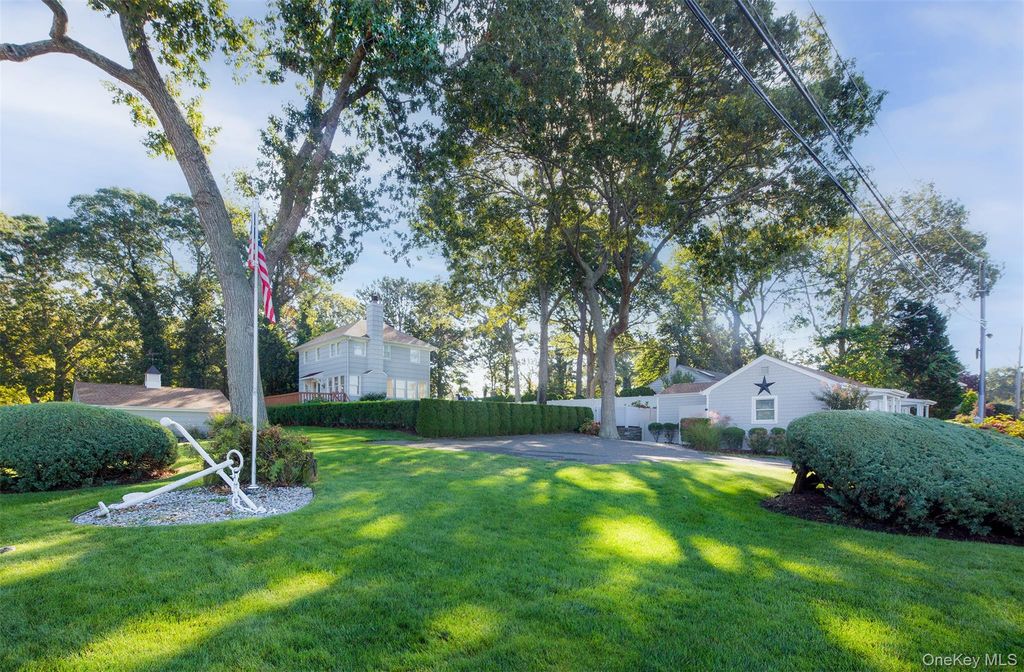 1 Canal Road, Hampton Bays, NY 11946