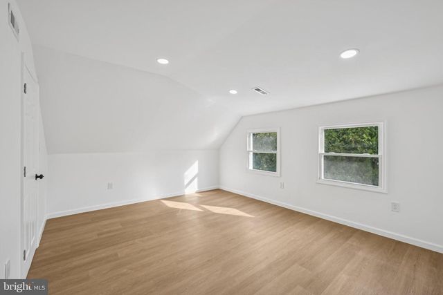 998 E BUTLER AVE, Vineland, NJ 08361