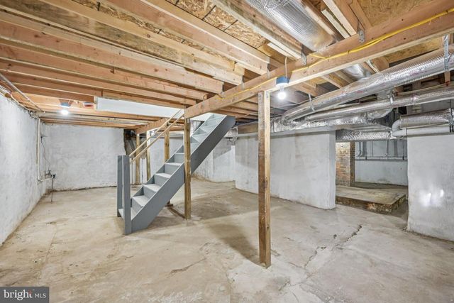 998 E BUTLER AVE, Vineland, NJ 08361