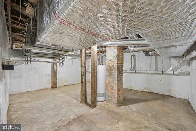 998 E BUTLER AVE, Vineland, NJ 08361