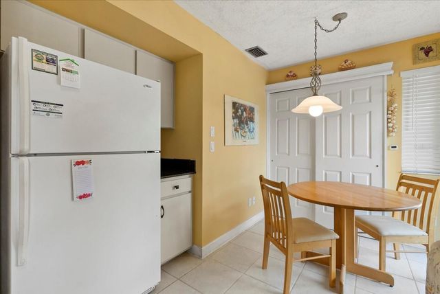 3001 SEAWIND CIRCLE 10C, Venice, FL 34293