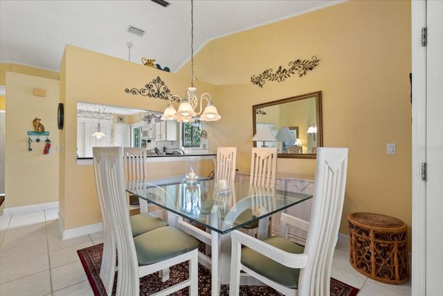 3001 SEAWIND CIRCLE 10C, Venice, FL 34293