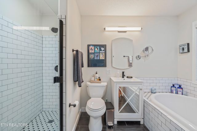 795 Green Ridge Tr, Harriman, TN 37748