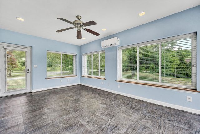 801 Orchard Lake DR, Daleville, VA 24083